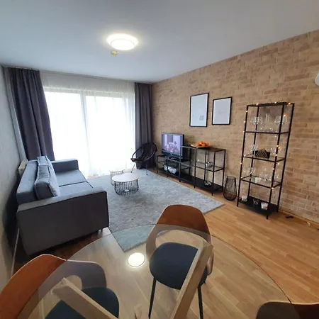 Moderna * دونوفالي