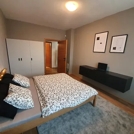 Moderna شقة دونوفالي