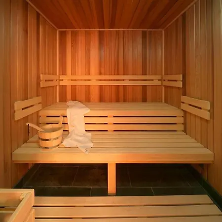 Moderna * دونوفالي